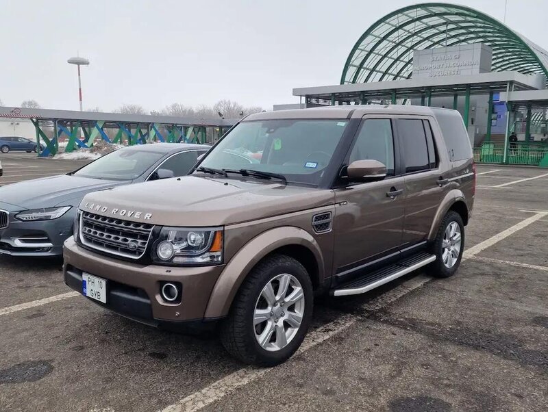 Blackline EV Fleet - solutii de transport elegante, sigure si punctuale